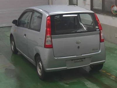 Daihatsu MIRA  с аукциона в Японии