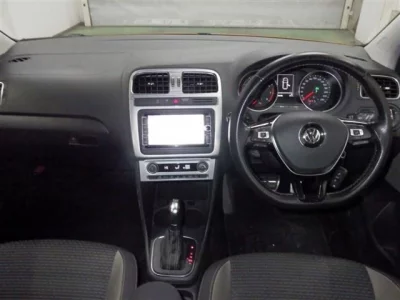 Volkswagen CROSS POLO