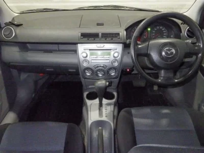 Mazda DEMIO  с аукциона в Японии