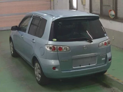 Mazda DEMIO  с аукциона в Японии