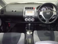 Honda FIT лот № 498 оценка 3  с аукциона в Японии 2