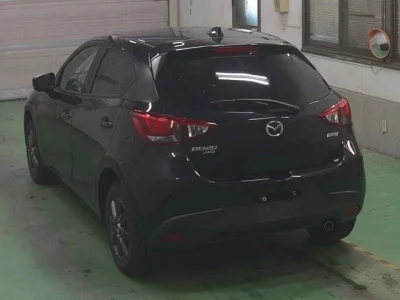 Mazda DEMIO  с аукциона в Японии