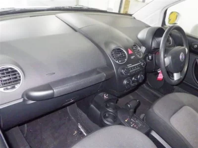 Volkswagen NEW BEETLE