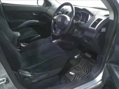 Mitsubishi OUTLANDER  с аукциона в Японии