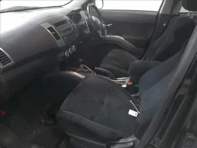 Mitsubishi OUTLANDER  с аукциона в Японии