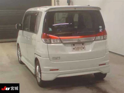 Mitsubishi DELICA D2