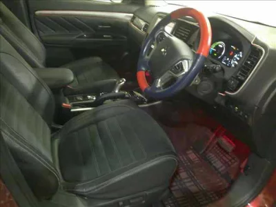 Mitsubishi OUTLANDER PHEV