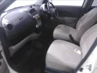 Toyota PASSO лот № 7035 оценка 3  с аукциона в Японии 2