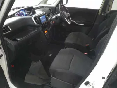 Mitsubishi DELICA D2