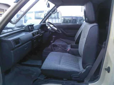 Mitsubishi DELICA WAGON