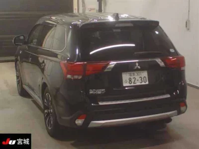 Mitsubishi OUTLANDER PHEV