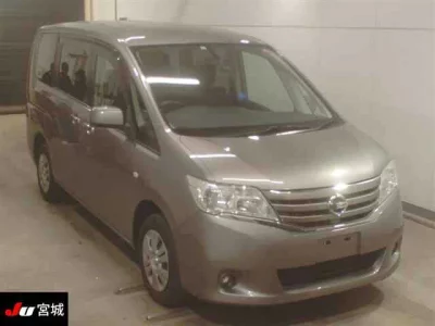 Nissan SERENA  с аукциона в Японии
