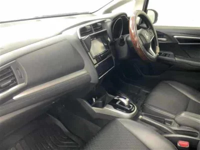 Honda FIT  с аукциона в Японии