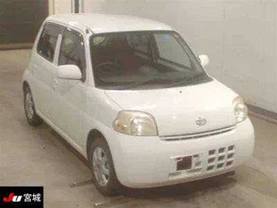 Daihatsu Esse