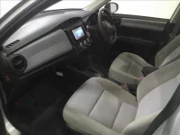 Toyota COROLLA AXIO лот № 2067 оценка 3  с аукциона в Японии 2