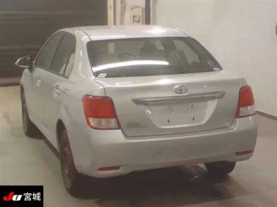 Toyota COROLLA AXIO  с аукциона в Японии
