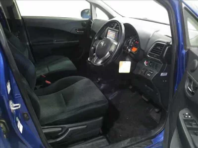 Toyota RACTIS  с аукциона в Японии