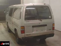 Nissan CARAVAN VAN лот № 9017 оценка 3  с аукциона в Японии 1