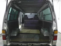 Nissan CARAVAN VAN лот № 9017 оценка 3  с аукциона в Японии 5