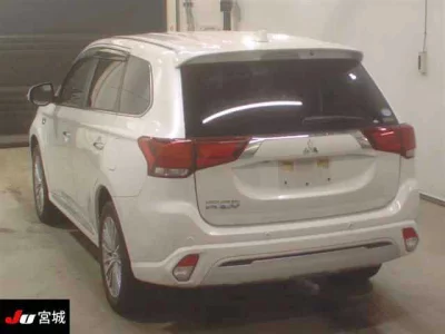 Mitsubishi OUTLANDER PHEV