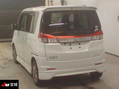 Mitsubishi DELICA D2