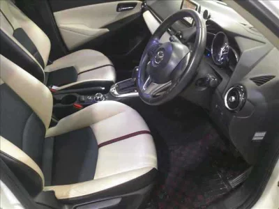 Mazda DEMIO  с аукциона в Японии