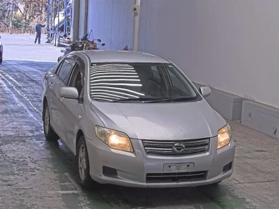 Toyota COROLLA AXIO  с аукциона в Японии