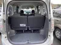 Toyota VOXY лот № 1040 оценка 3.5  с аукциона в Японии 4