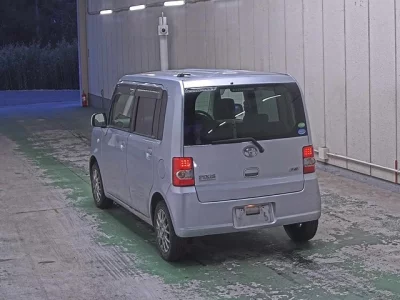 Toyota PIXIS SPACE  с аукциона в Японии