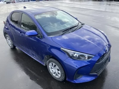 Toyota YARIS  с аукциона в Японии