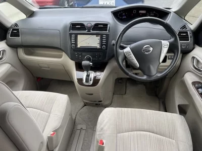 Nissan SERENA  с аукциона в Японии