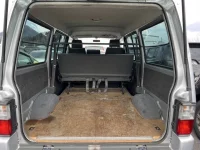 Mazda BONGO VAN лот № 6070 оценка RA  с аукциона в Японии 4