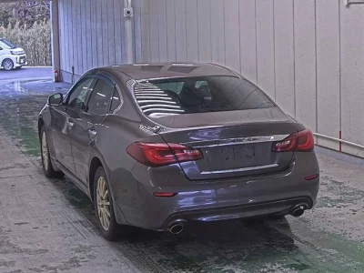 Nissan FUGA  с аукциона в Японии