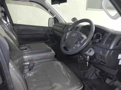 Toyota HIACE VAN  с аукциона в Японии