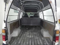 Toyota HIACE VAN лот № 102 оценка R  с аукциона в Японии 6