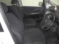 Toyota RACTIS лот № 124 оценка R  с аукциона в Японии 2