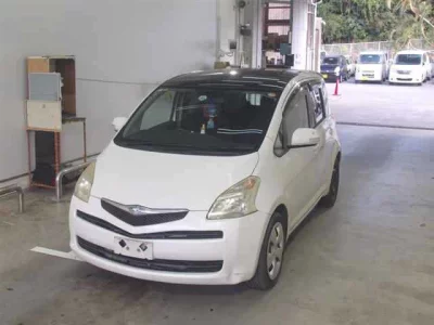Toyota RACTIS  с аукциона в Японии