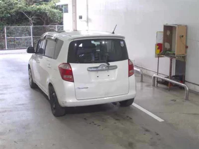 Toyota RACTIS  с аукциона в Японии