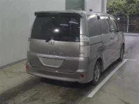 Toyota VOXY лот № 1067 оценка R  с аукциона в Японии 4