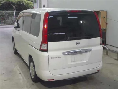 Nissan SERENA  с аукциона в Японии