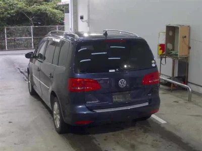 Volkswagen GOLF TOURAN