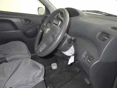 Toyota FUNCARGO  с аукциона в Японии