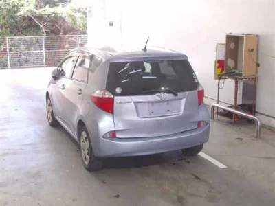 Toyota RACTIS  с аукциона в Японии