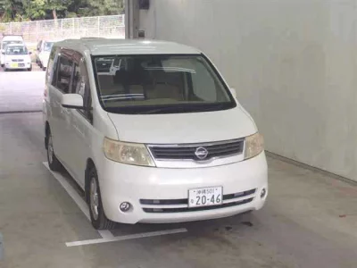 Nissan SERENA  с аукциона в Японии