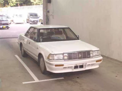 Toyota CROWN  с аукциона в Японии