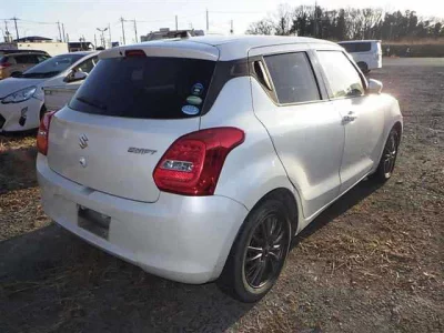 Suzuki SWIFT  с аукциона в Японии