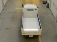 Hino DUTRO лот № 2002 оценка 6  с аукциона в Японии 2