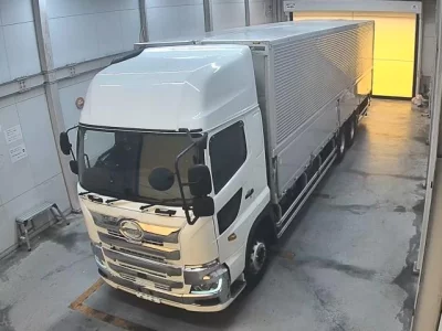 Hino TRUCK