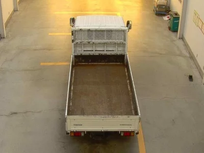 Mazda TITAN  с аукциона в Японии