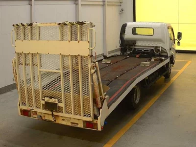 Toyota DYNA  с аукциона в Японии